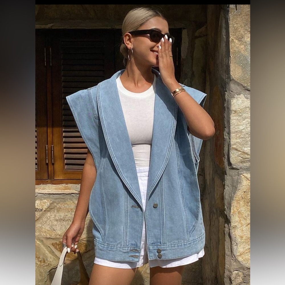 Sleeveless Light Blue Denim Vest Jacket - Picture 2 of 6
